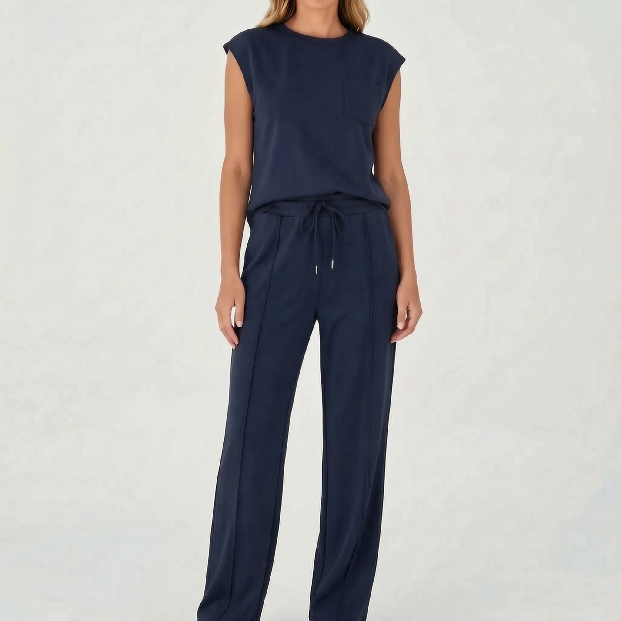 Comfylux - Relaxed Two-Piece Loungewear Set 