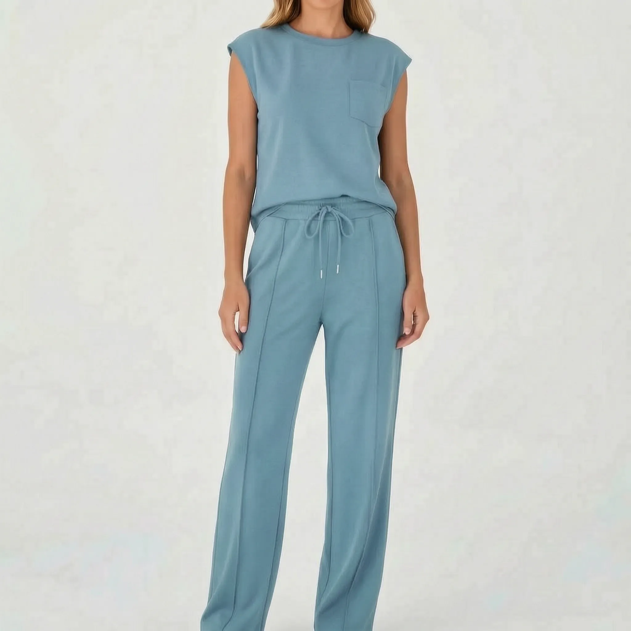 Comfylux - Relaxed Two-Piece Loungewear Set 