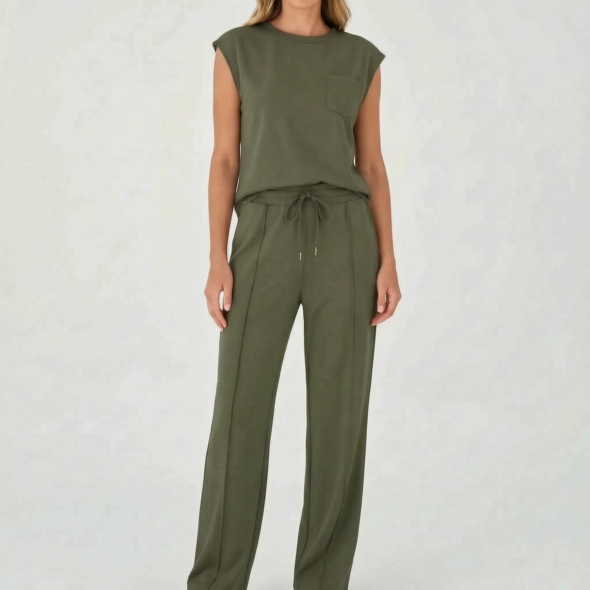Comfylux - Relaxed Two-Piece Loungewear Set 