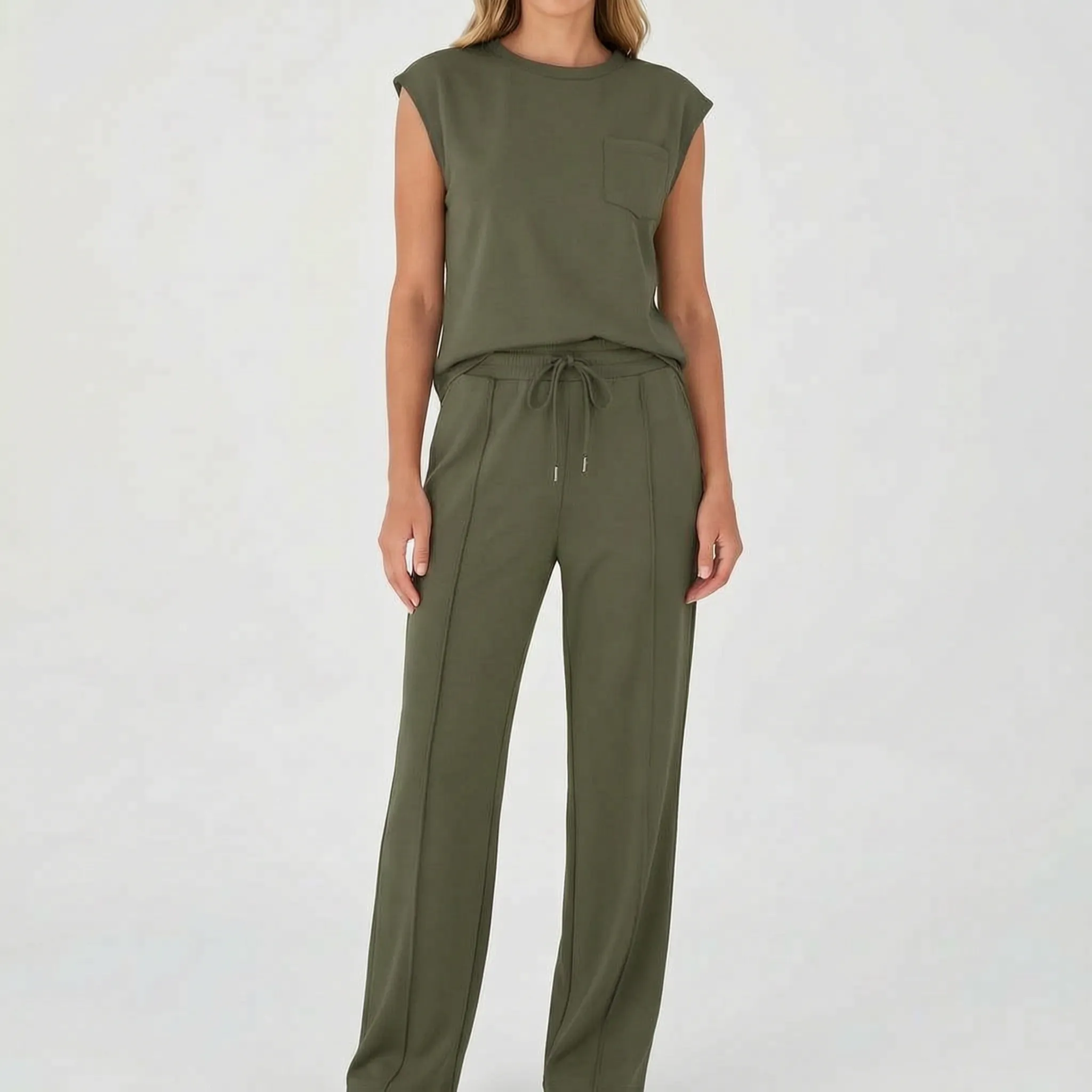 Loungera - Casual Two-Piece Lounge Co-Ord  Loungera